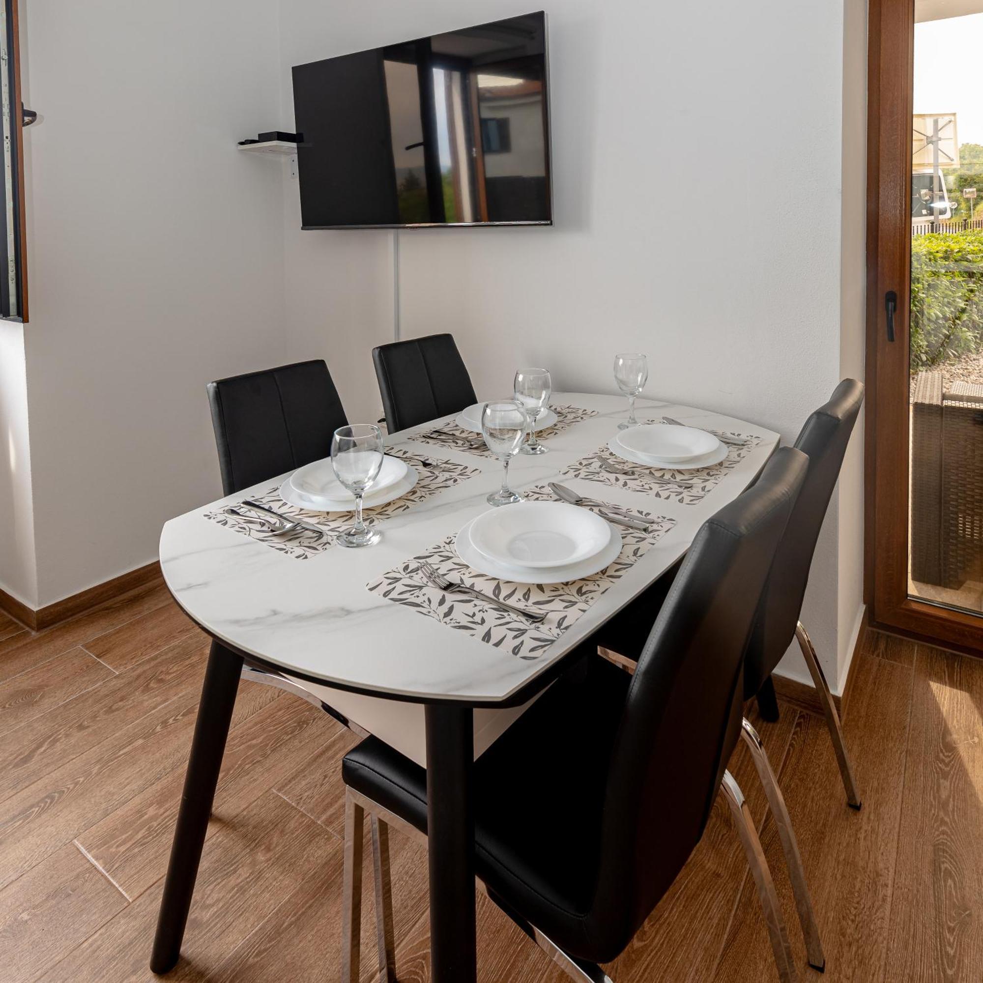 Apartma Oljka アンカラン エクステリア 写真